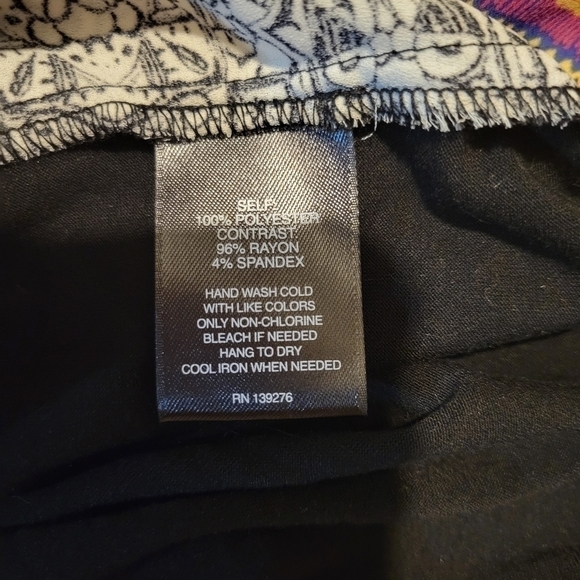 𝅺SIGNATURE Studio sleeveless top size XL - Picture 4 of 4